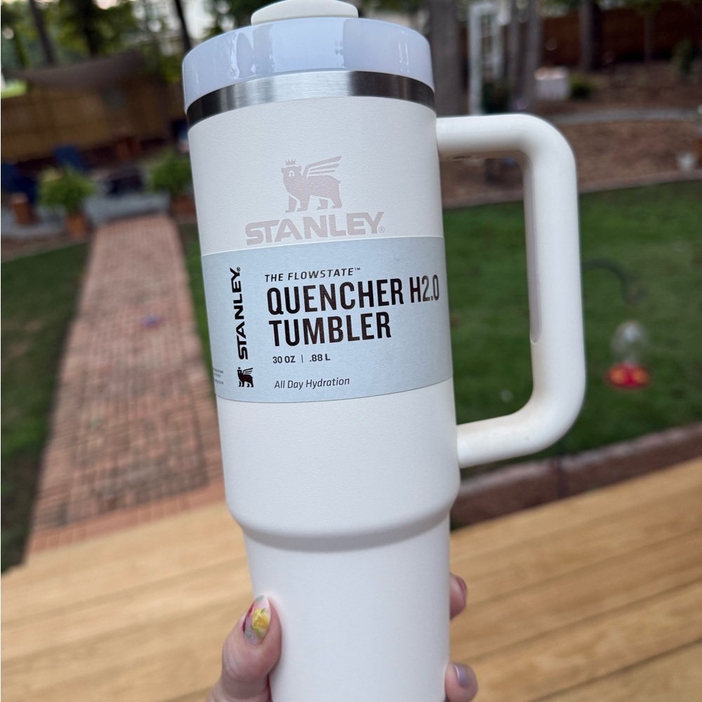 Stanley 30 oz. Quencher H2.0 Tumbler in Cream - Picture 5 of 8